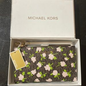 *NWT* Michael kors wallet/wristlet
